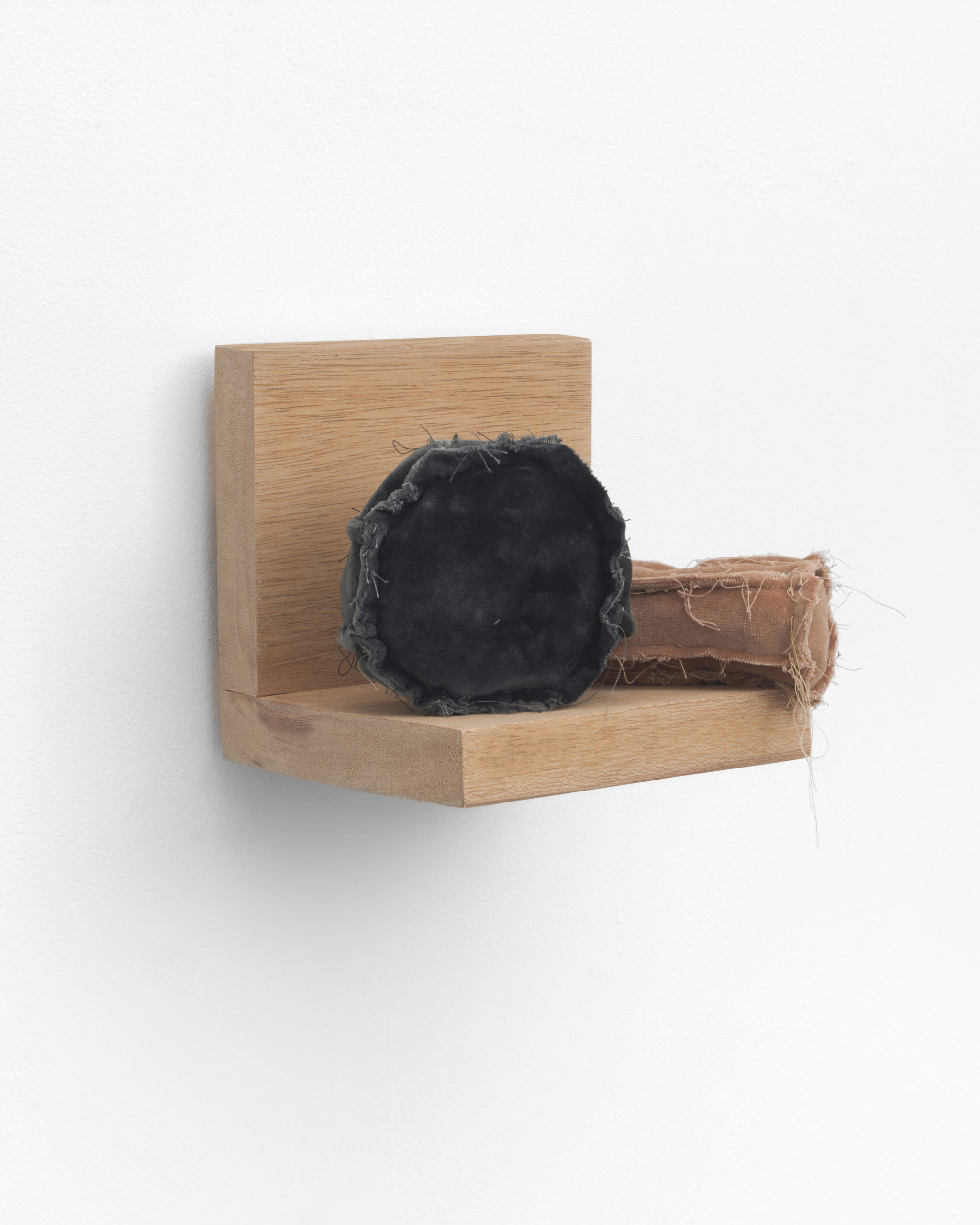 Pas de deux, No.3 (wheel and cylinder)